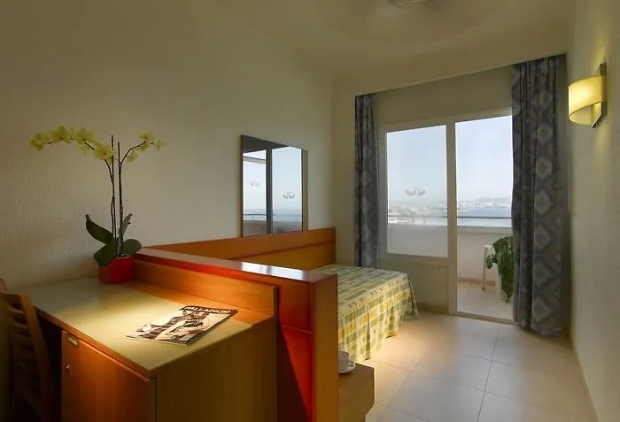 فندق مدينة إيبيزافي  Fiesta Club Playa D'En Bossa